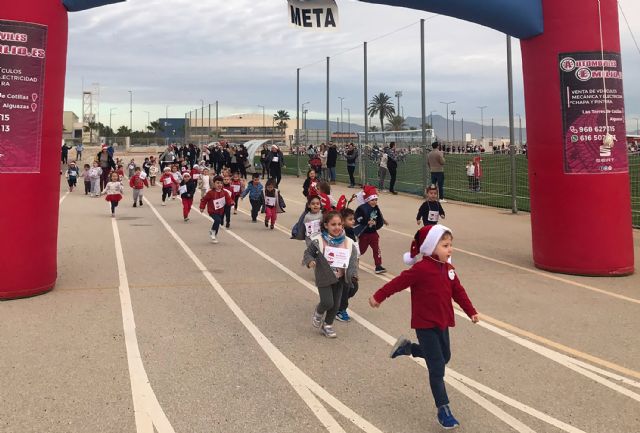 Una jornada de deporte y convivencia en la primera San Silvestre del colegio San José