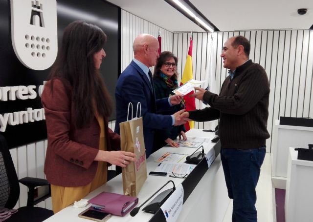 El Ayuntamiento reconoce a los centros escolares por su participación en un proyecto educativo de igualdad de género