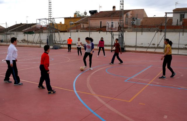 Deporte para prevenir hábitos no saludables y la exclusión social entre los menores torreños