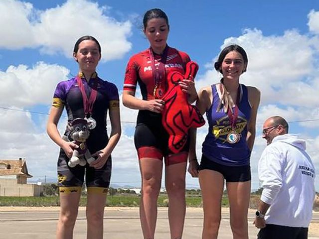 El club Roller Queen torreño logra 18 medallas en el campeonato regional de patinaje de velocidad