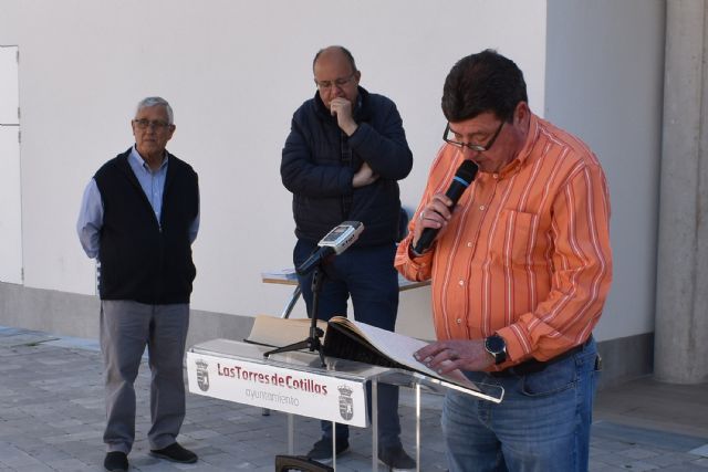 El espíritu de Cervantes llena Las Torres de Cotillas en el Día del Libro