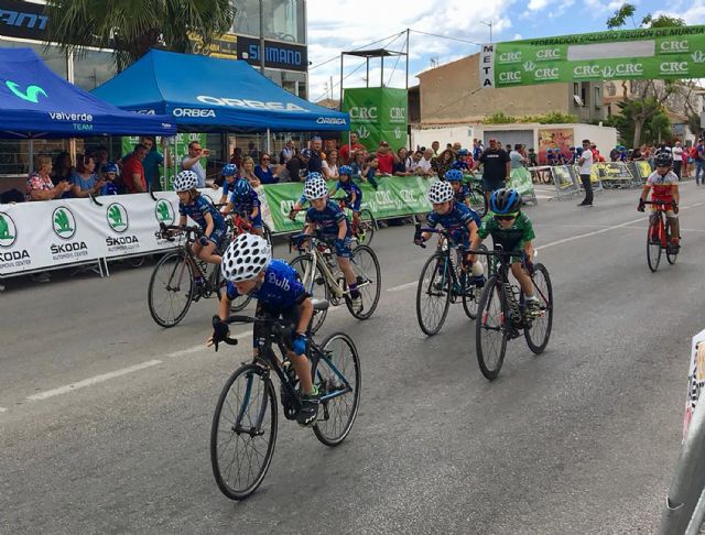 Las jóvenes promesas del ciclismo murciano ofrecen una gran exhibición en Las Torres de Cotillas