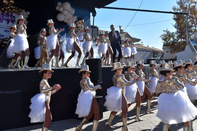 La academia de danza Víctor Campos triunfa con su VI Gala Benéfica Navideña