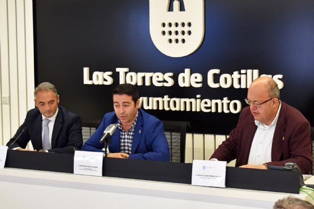 Entregados los 6 premios de 300 euros del concurso navideño de escaparates