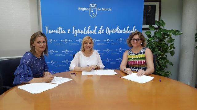 La Comunidad colabora con el centro de atención temprana para menores con problemas de desarrollo de Las Torres de Cotillas
