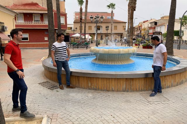 Las fuentes de las calles Mayor y Mula ya lucen como nuevas tras su arreglo