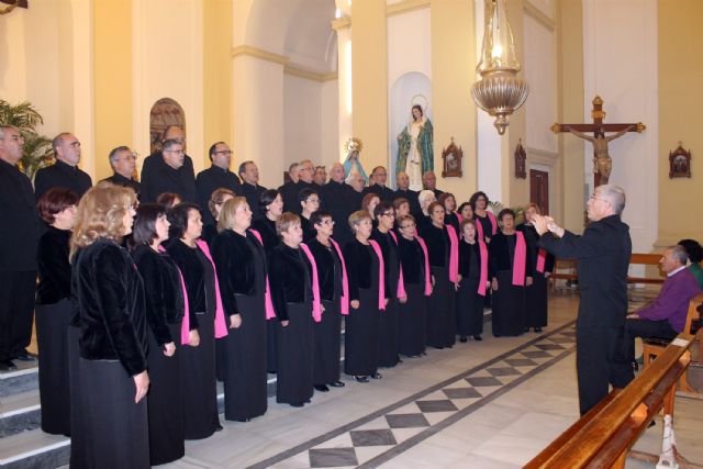 La coral 'Ménade' torreña estrena su escuela de canto y busca nuevas voces