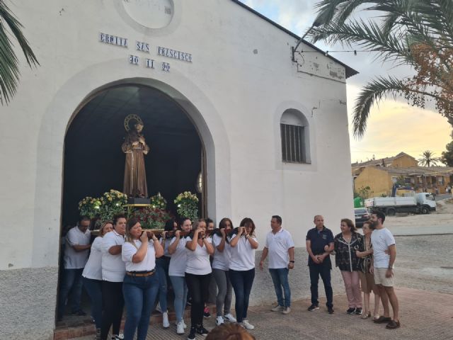 El PP de Las Torres de Cotillas, con los vecinos del Barrio de La Media