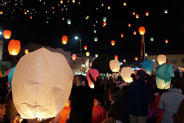 '3.500 sueños lanzados al cielo de la Navidad torreña'