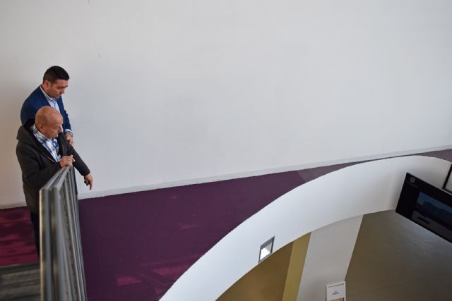 Una obra del escultor González Beltrán decorará el Ayuntamiento torreño