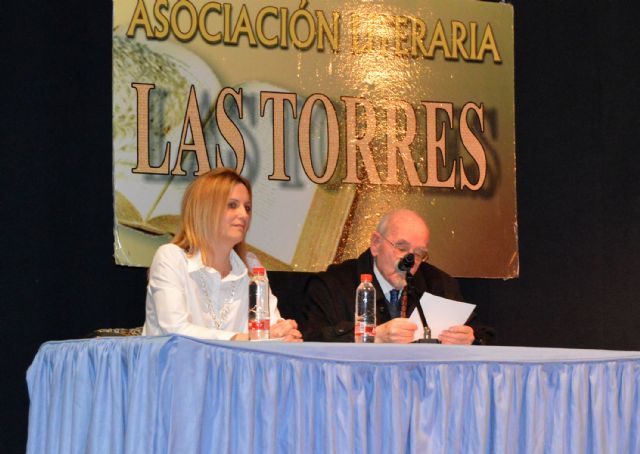 Un San Valentín ´De todo corazón´ con la asociación literaria ´Las Torres´