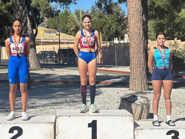 El club Atletismo Las Torres suma 12 medallas en el campeonato regional sub-16