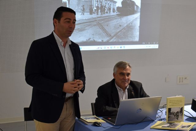 El cronista Ricardo Montes presenta la reedición de su 'Diccionario biográfico e histórico de Las Torres de Cotillas'
