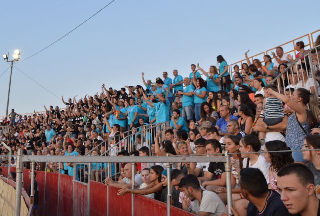 Cerca de 2.500 personas disfrutan del Gran Prix de las fiestas torreñas