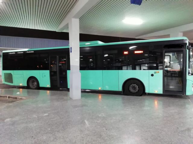 El servicio municipal gratuito de bus urbano amplía su capacidad hasta 73 plazas por viaje