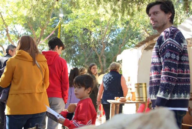 Unas 15.000 personas visitan la sexta edición del Belén Viviente Artesano de La Florida