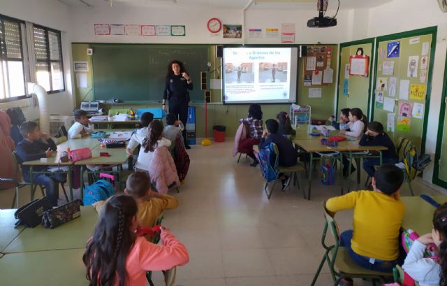 Unos 1.000 alumnos participan en la campaña municipal de educación vial