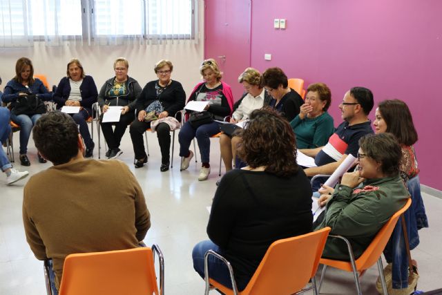 Los cuidadores de personas mayores y/o dependientes reciben formación gratuita en Las Torres de Cotillas