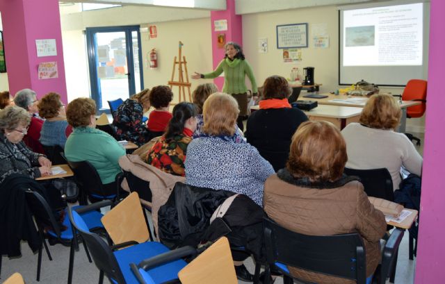 La asociación de mujeres 'Isabel González' torreña, a tope tras las Navidades
