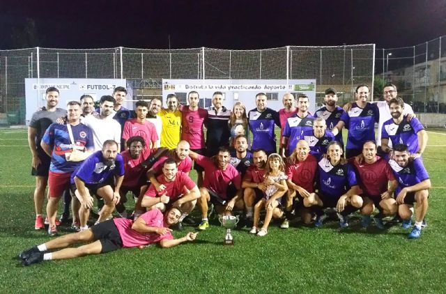 Las fiestas torreñas desafían a la lluvia y disfrutan de un gran festival en familia