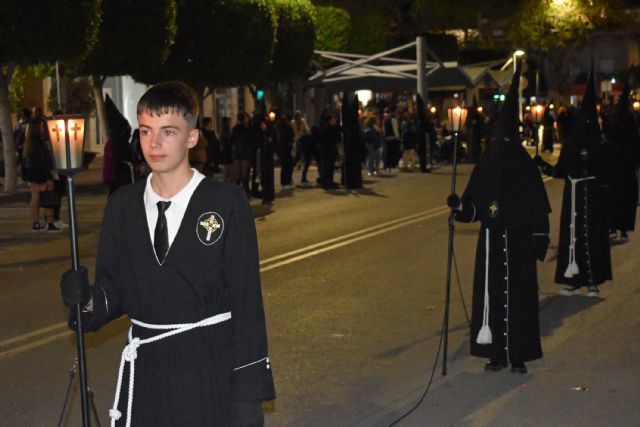 La solemnidad de la procesión del Santo Entierro inunda las calles de Las Torres de Cotillas