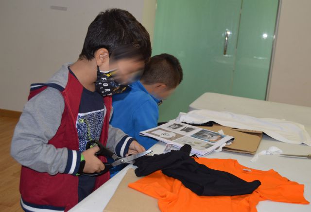 El Halloween de Las Torres de Cotillas se llena de originales y aterradoras camisetas