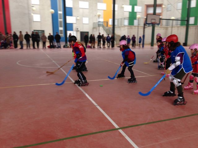 Los colegios 'Luis Costa' y 'La Flota' se imponen en el 'I Torneo de hockey en línea' de Las Torres de Cotillas