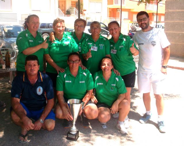 El 'Club Petanca La Salceda' torreño, campeón de la liga regional femenina