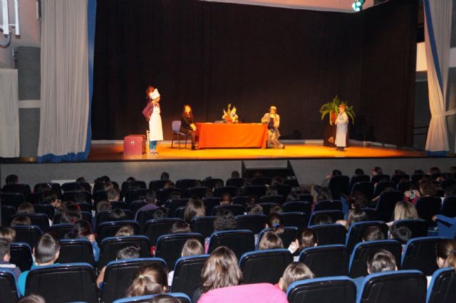 Teatro en francés para los escolares de Secundaria de Las Torres de Cotillas