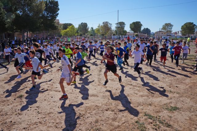 Mil corredores baten el récord de participación del 'XXX Cross Escolar' de Las Torres de Cotillas