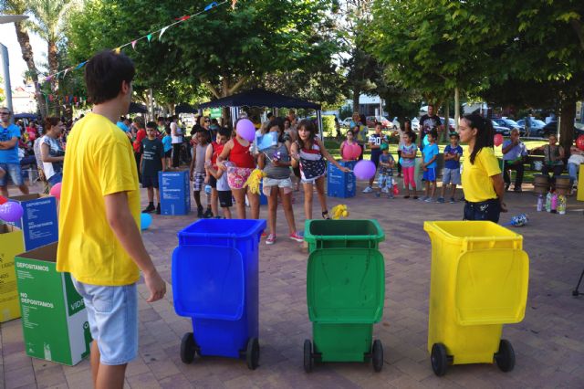 Los niños, grandes protagonistas de la gran feria 'Las Torres más limpia' para conmemorar el 'Día del Medio Ambiente'