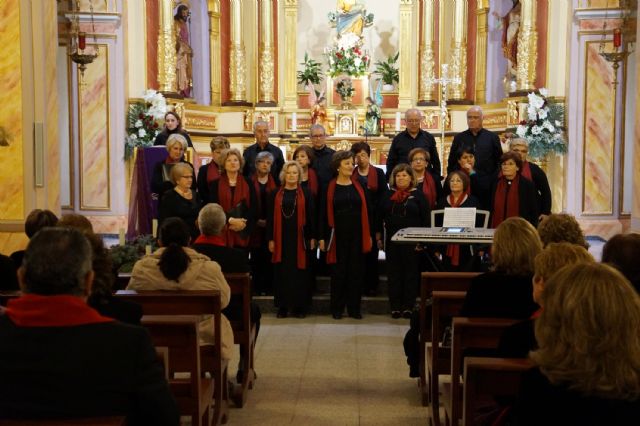 La coral 'Ménade' celebró la Navidad con un gran concierto