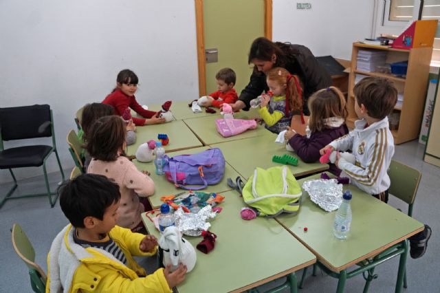 La Escuela de Vacaciones de Navidad torreña, a pleno ritmo en el colegio 'Joaquín Cantero'