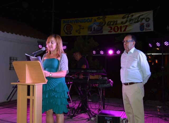 El pregón de Carmen Martínez inicia oficialmente los festejos del barrio torreño de San Pedro