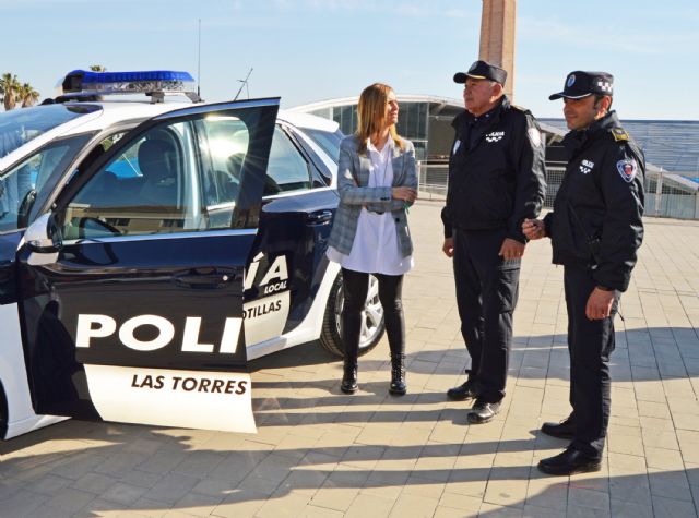 El Ayuntamiento torreño dota con dos nuevos coches a la Policía Local