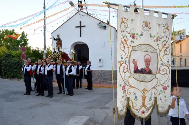 Un año más San Pedro procesionó arropado por sus fieles para cerrar sus fiestas patronales