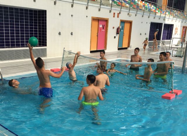 Una jornada de juegos de agua cierra las propuestas deportivas del proyecto europeo 'Do-U-Sport' en Las Torres de Cotillas