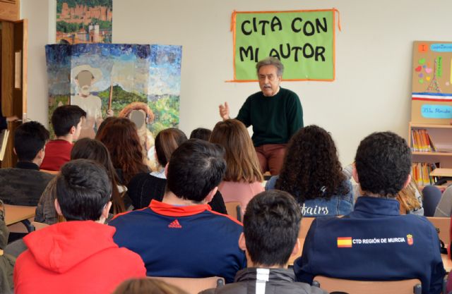 El pintor Pedro Cano inicia en el IES 'La Florida' el ciclo 'Cita con mi autor'