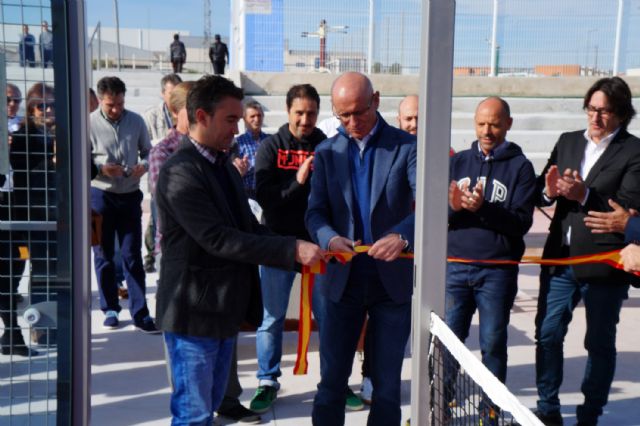 Las Torres de Cotillas inaugura la primera pista de pádbol de la Región de Murcia