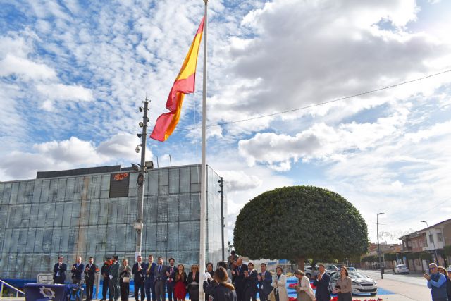 Las Torres de Cotillas estrena el acto de izado de la bandera de España el día de la patrona de la Policía Local