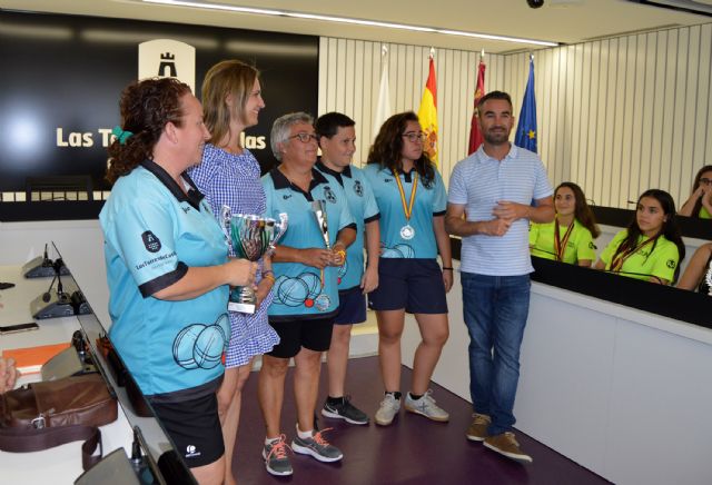 Los éxitos del club de petanca 'La Salceda', reconocidos por el Ayuntamiento torreño