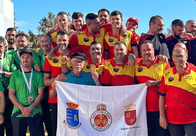 El equipo masculino del Petanca La Salceda, campeón de España de clubes
