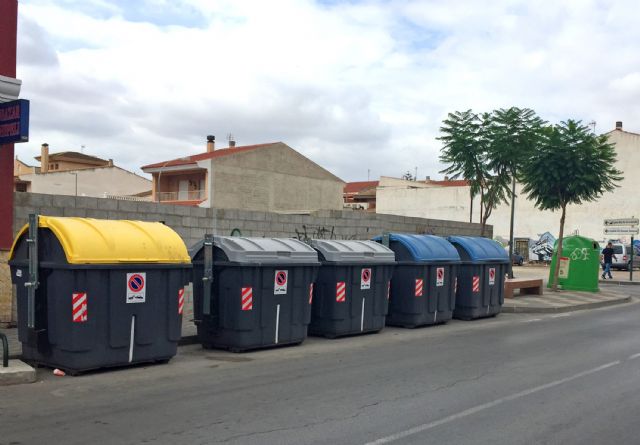 El Ayuntamiento torreño recuerda que dejar la basura fuera de los contenedores conlleva sanciones de hasta 750 euros