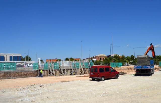 Arrancan las obras para mejorar el polideportivo municipal, que cuentan con una inversión de casi un millón de euros