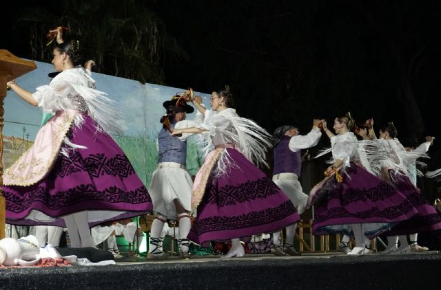 La XXXV Semana Cultural de L'Almazara concluye con un gran sabor a folklore y tradición