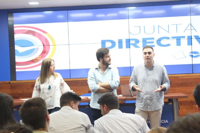 Un sólido equipo de Nuevas Generaciones presidido por Antonio Landáburu se pone en marcha con soluciones reales para los jóvenes de la Región