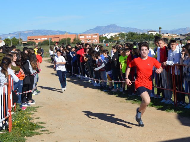Más de 1.000 corredores participan en una nueva edición del cross escolar de Las Torres de Cotillas