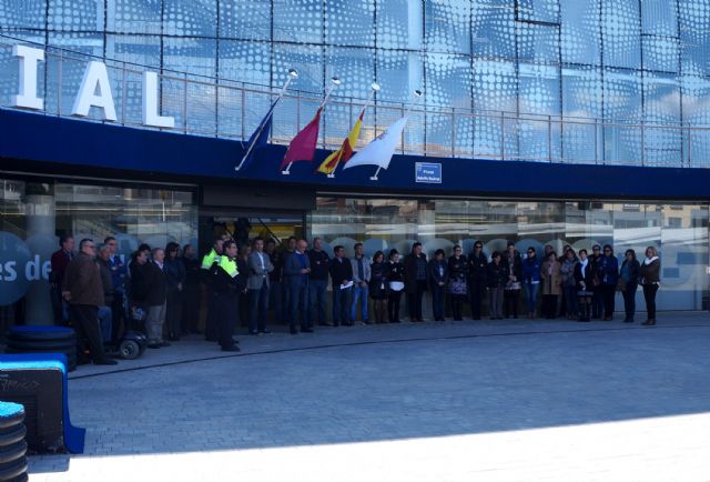 Las Torres de Cotillas guarda un minuto de silencio en recuerdo de las víctimas de Bruselas