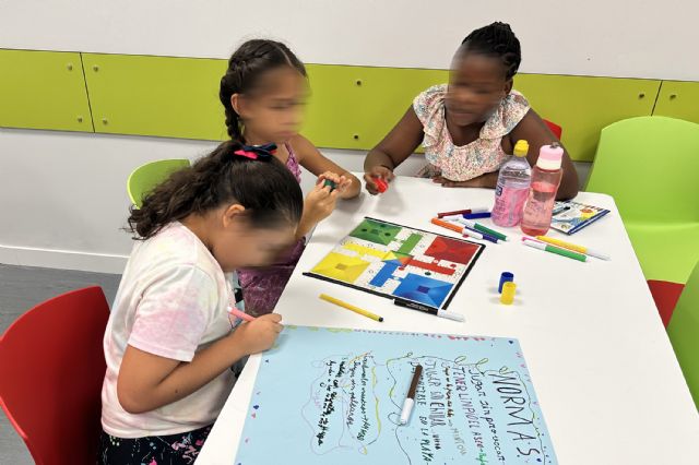120 menores disfrutan de escuelas de verano gratuitas en los barrios del Carmen y de Los Vicentes