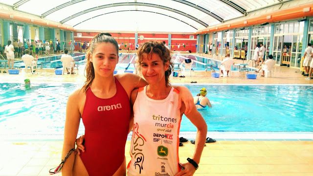 La torreña Miranda Fernández, plata en el nacional de triatlón y en el regional de natación